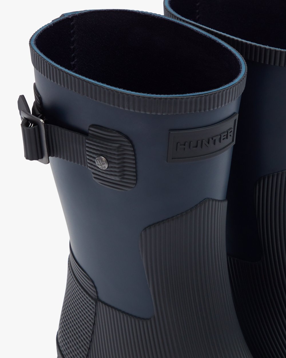 Hunter Refined Texture Block Slim Fit Short Rain Boots - For Sale Cheap Womens Navy/Black - EFVOMP70